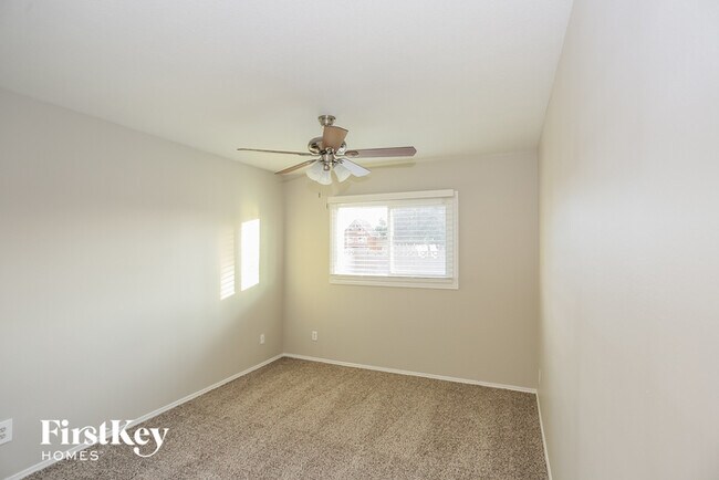 Building Photo - 4409 W Griswold Rd