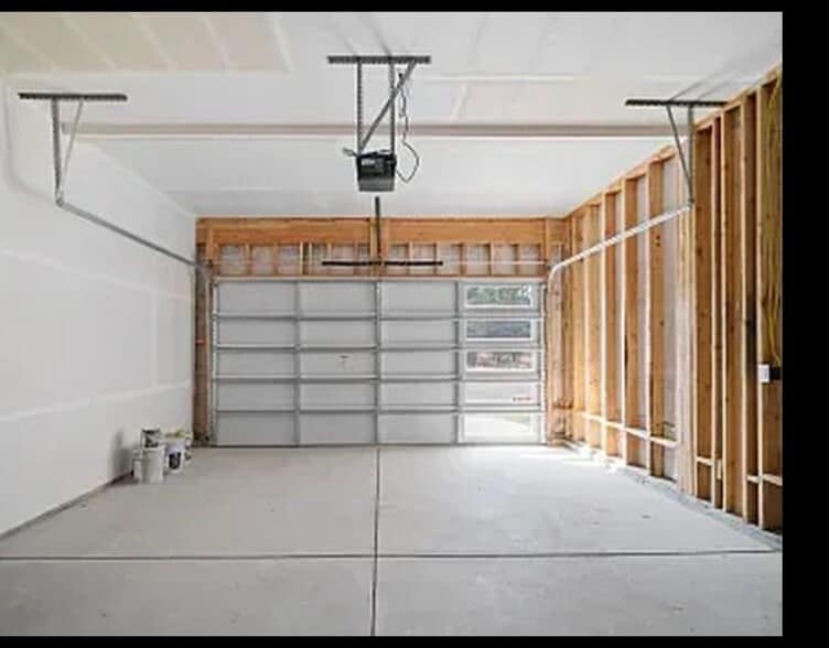 Building Photo - 800 F St