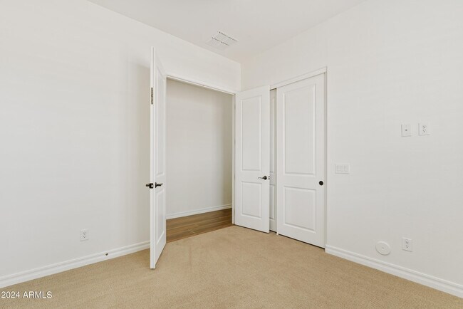 Building Photo - 4301 S Newport St