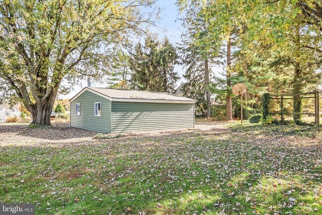 Building Photo - 313 Windsor Ct