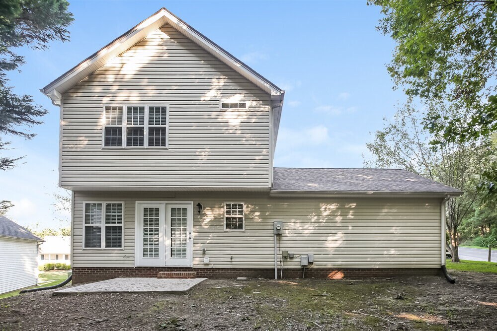 Building Photo - 735 Continental Dr