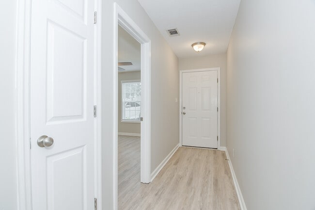 Building Photo - 448 Northrop Pl