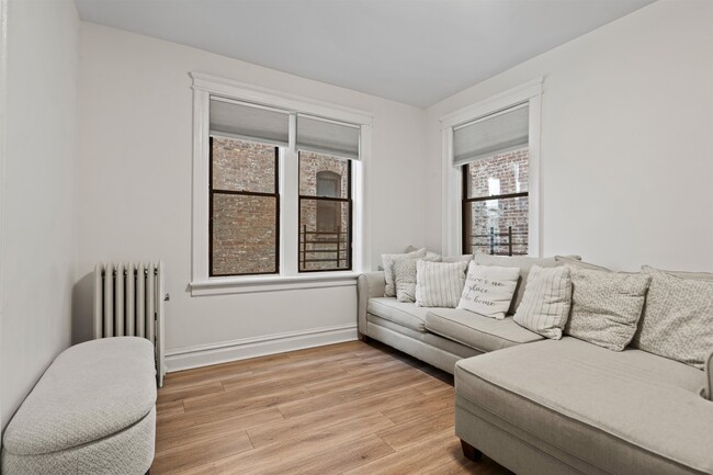 Building Photo - 6601 Broadway