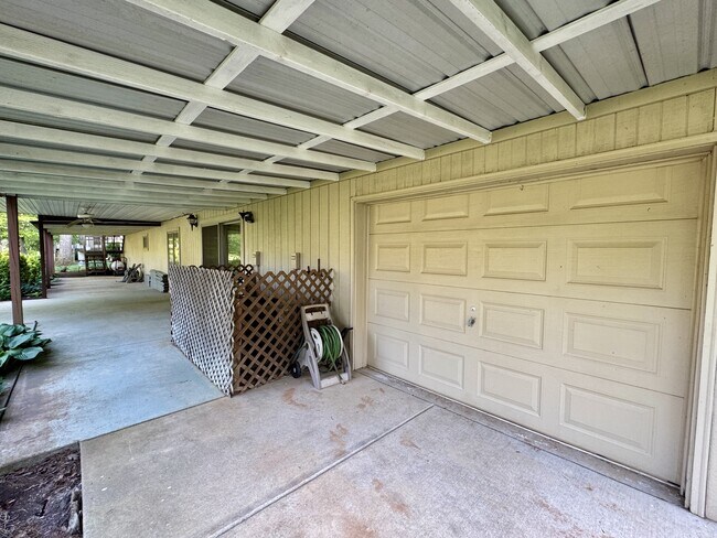 Building Photo - 212 Talah Ln