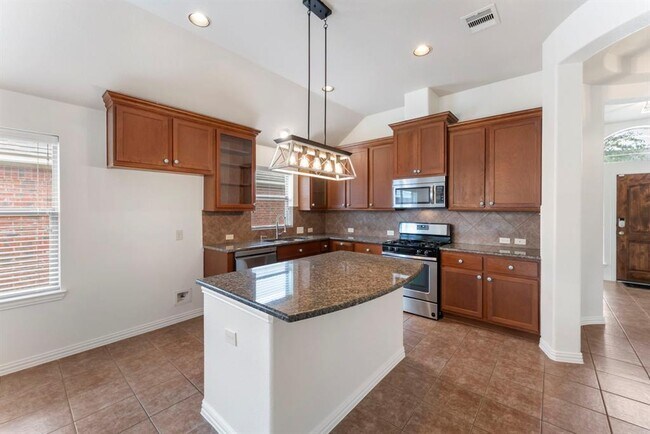 Building Photo - 28519 Lockeridge View Dr