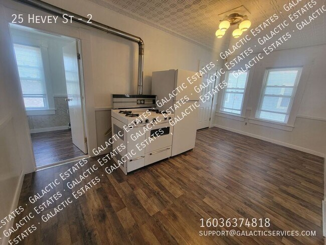 Building Photo - 25 Hevey St