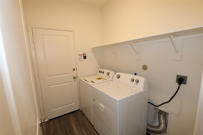 Building Photo - 3977 Fringe Tree Ln