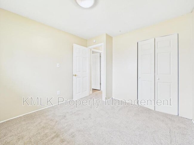 Building Photo - 3434 Lawndale Dr