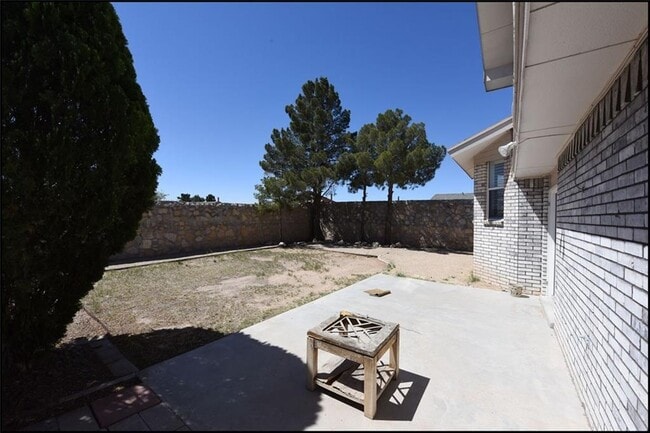 Building Photo - 11466 Napolske Ct