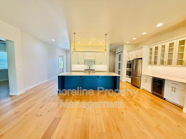 Building Photo - 4014 W Farm View Dr
