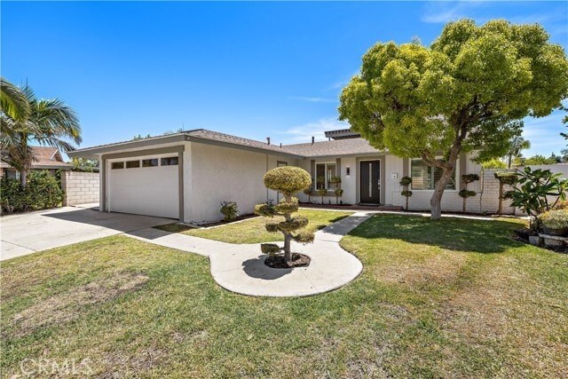 Building Photo - 822 E Borchard Ave