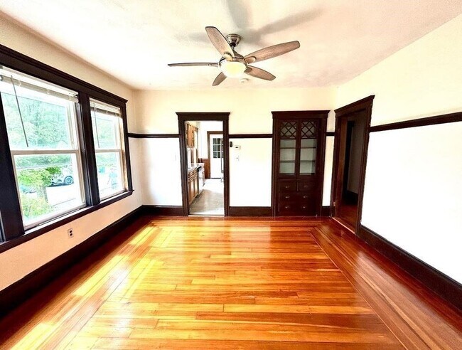 Building Photo - 41 Dunbar Ave