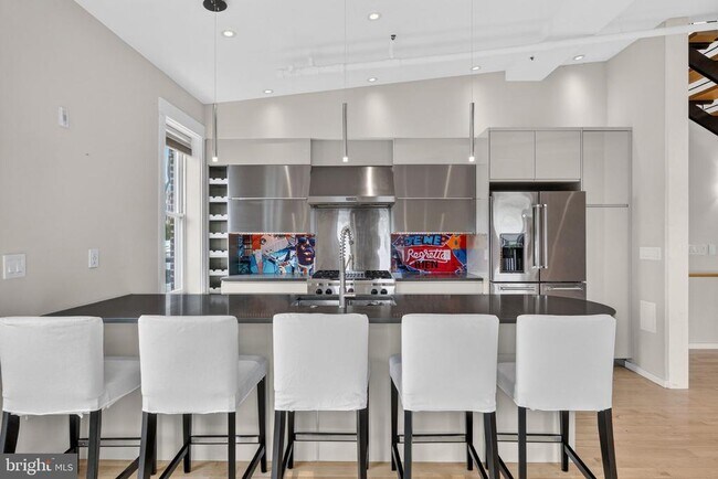 Building Photo - 1620 15th St NW