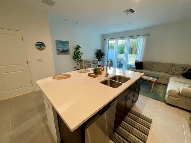 Building Photo - 6417 Fairmont Ln