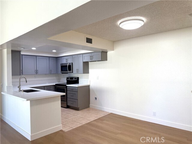 Building Photo - 58 Carriage Way