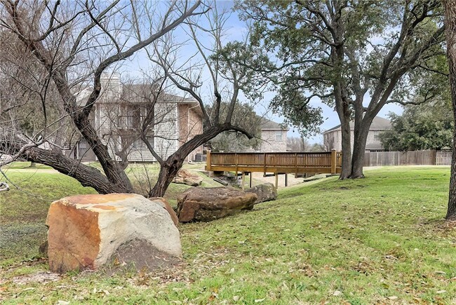 Building Photo - 1901 Holleman Dr W