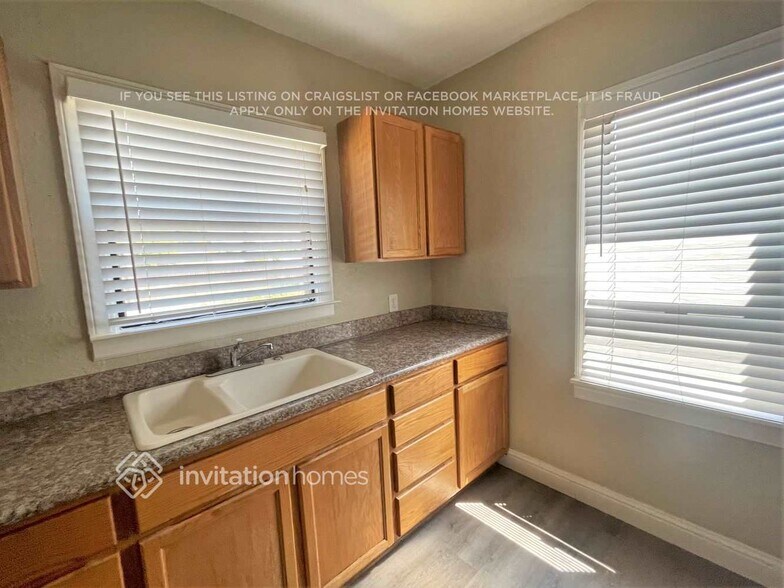 Building Photo - 277 Idora Ave