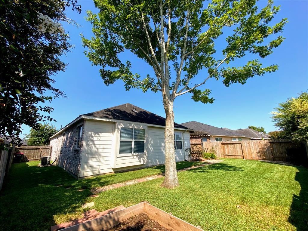 Building Photo - 314 River Briar Ln