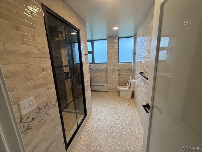 Building Photo - 130 Linwood Ave