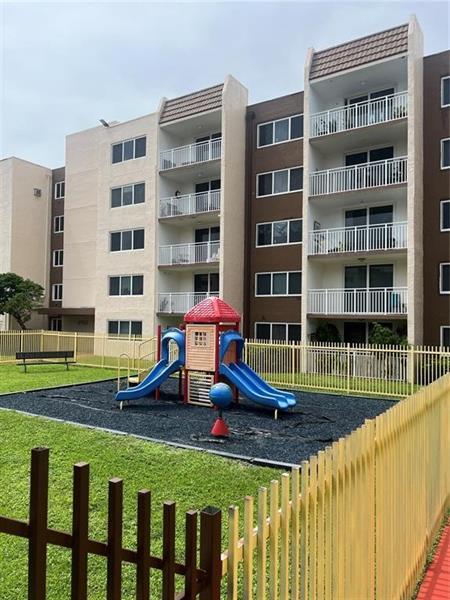 Building Photo - 6930 Miami Gardens Dr