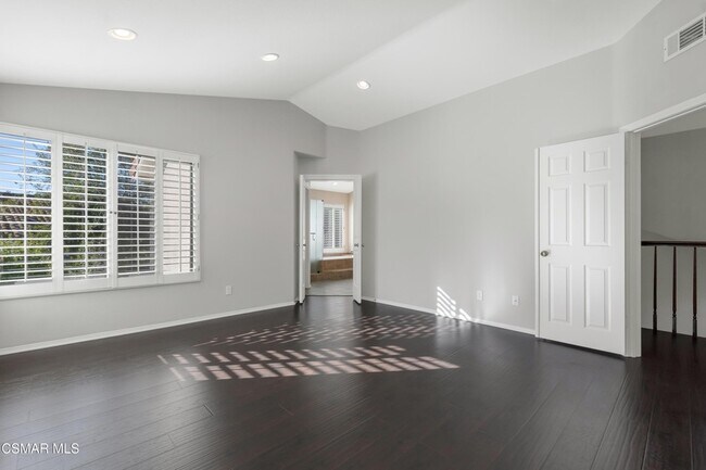 Building Photo - 487 Bernini Ct