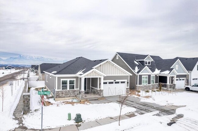 Building Photo - 2428 N 4120 W