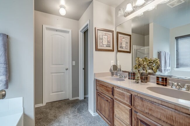 Building Photo - Deer Creek Schools