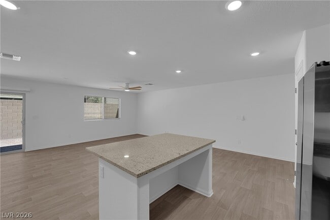 Building Photo - 6088 S Tomsik St