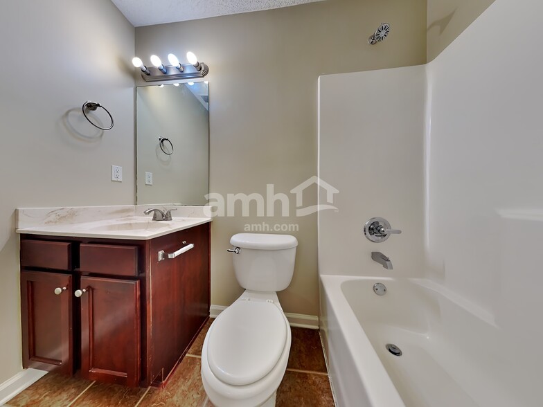 Building Photo - 12315 Longleaf Oak Trail