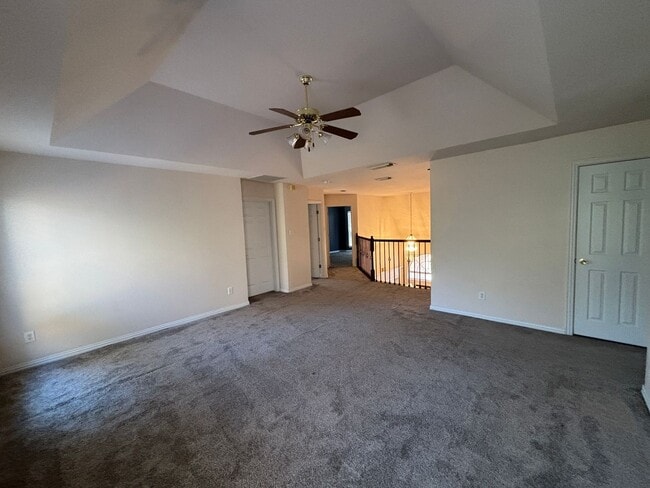 Building Photo - Beautiful 4BR 3.5BA Home w/ 3 Car Garage • Patio & Yard • 3 living areas in Grapevine