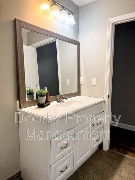 Building Photo - 3629 Thrushwood Dr