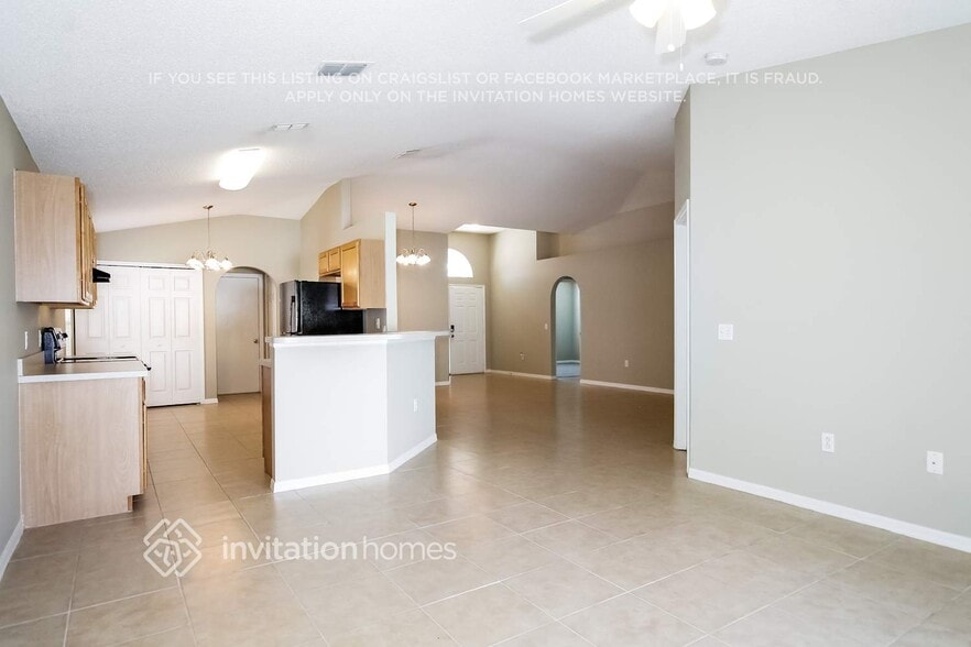 Building Photo - 24833 Mary Beth Ct