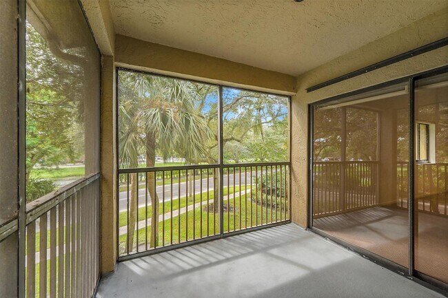 Building Photo - 1002 NW 105th Way