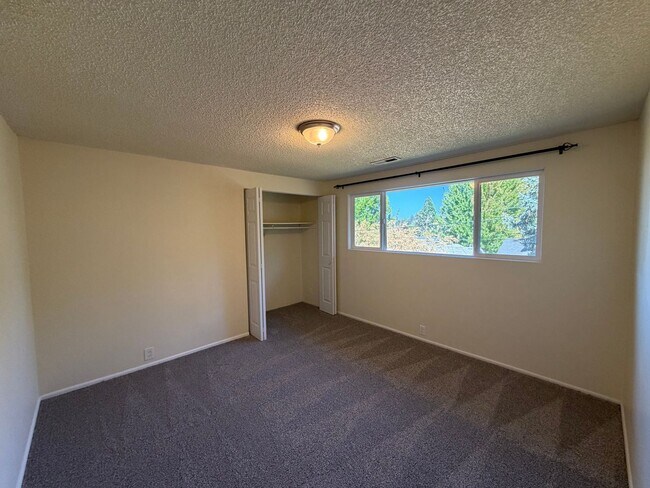Building Photo - 2735 Almaden St