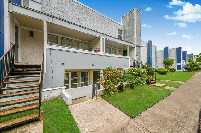 Building Photo - 781 Country Pl Dr