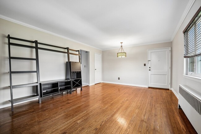 Building Photo - 69B Troy Dr