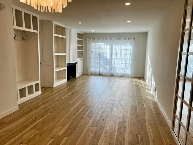 Living Room with Built Ins - 6467 Kanan Dume Rd