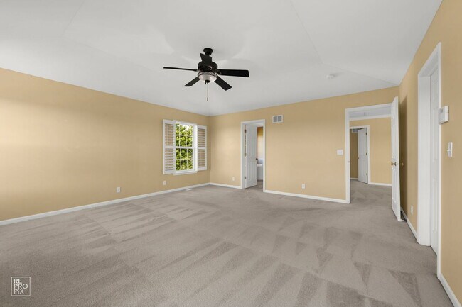Building Photo - 920 McDole Dr