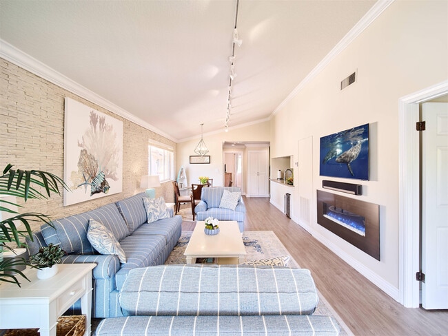 Building Photo - 19218 Glenmoor Dr