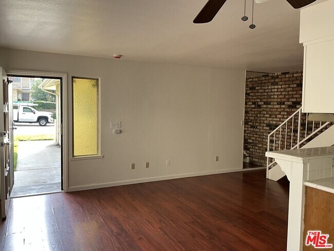 Building Photo - 18217 Vía Calma