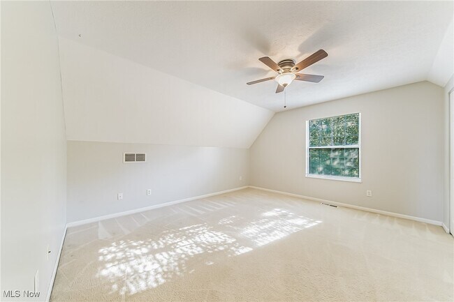 Building Photo - 751 Heath Ln