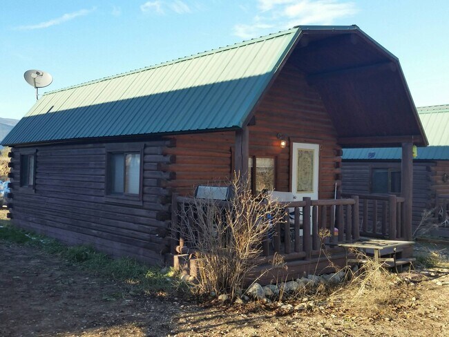 Primary Photo - Quaint Cabin on the Creek