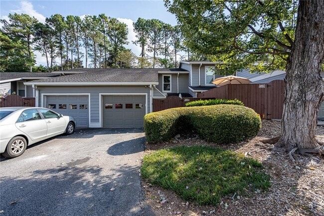 Primary Photo - 5004 Meadow Ln