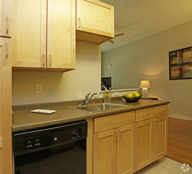 Interior Photo - Village de Jardin - Senior Facility 55+