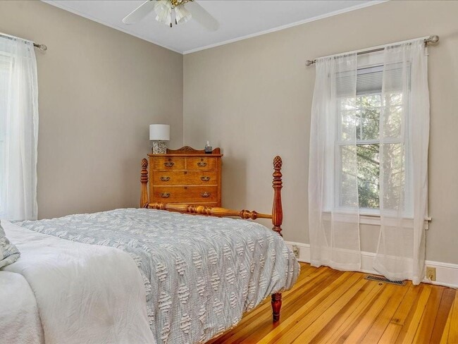 Building Photo - 1102 Buttonwoods Ave