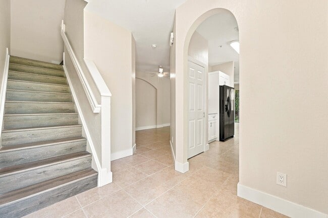 Building Photo - 813 Pipers Cay Dr