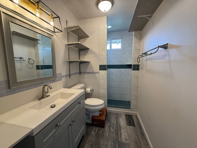 Building Photo - Unfurnished 2 bed/1 bath Kula Cottage with fully fenced yard