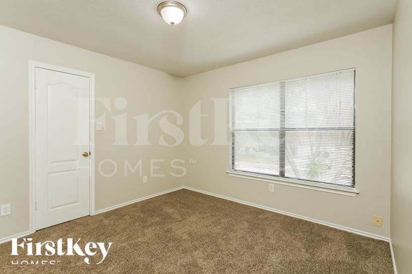 Building Photo - 4623 Everstone Creek