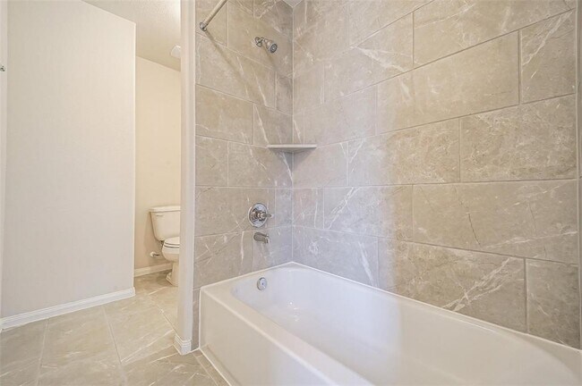 Building Photo - 2710 Bayrose Dr
