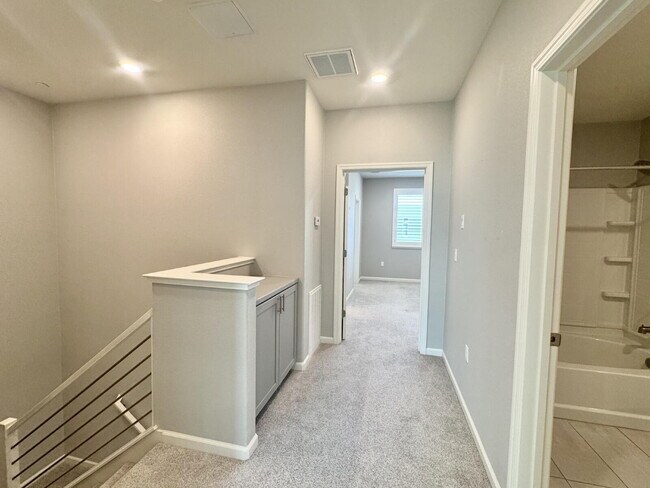 Building Photo - 202 Agustin Narvaez St